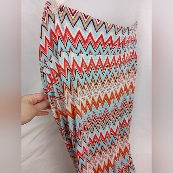 2/$30 RUE 21 Colorful Chevron Maxi Summer Skirt (#1,367) - Picture 6 of 9